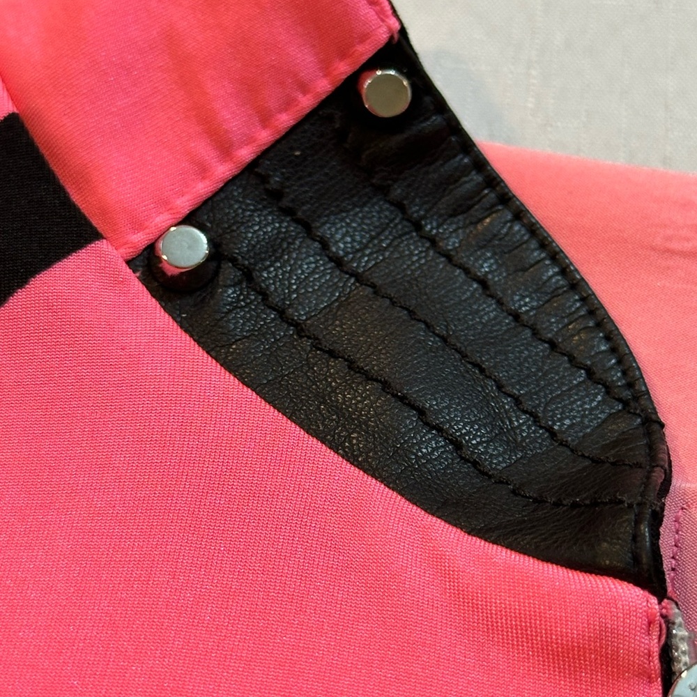 Jamie Sadock Women’s XL Pink Black Geometric Golf Top 1/4 Zip Studded Collar - Picture 2 of 16